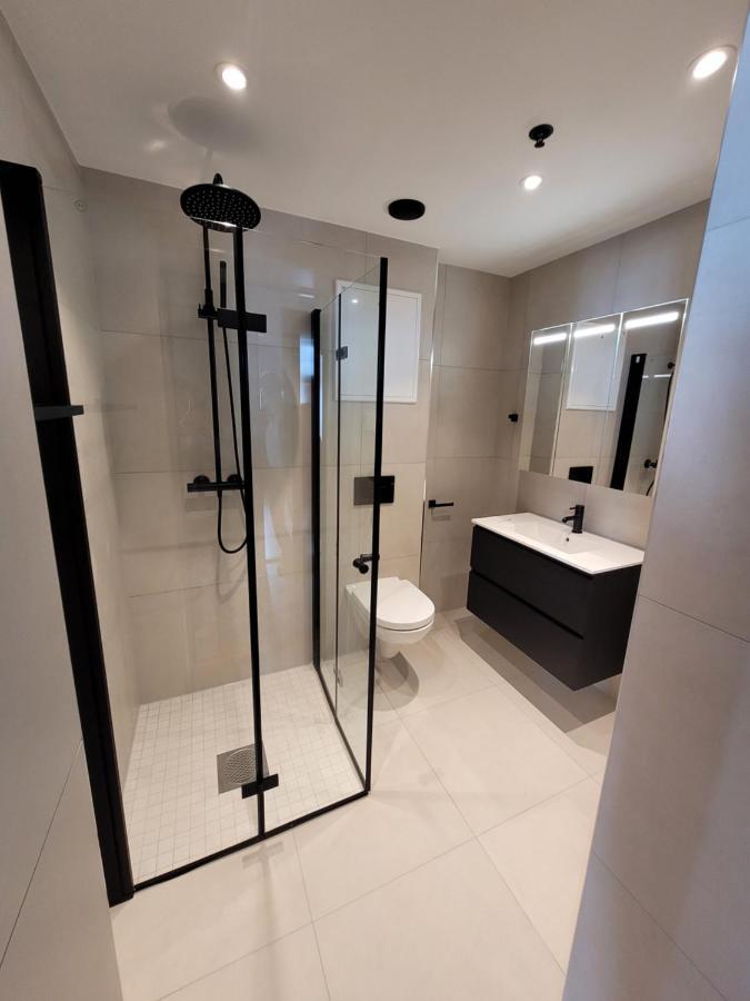 Single Elegant Room I Sentrum- Sea View Alesund Luaran gambar