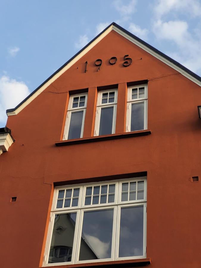 Single Elegant Room I Sentrum- Sea View Alesund Luaran gambar